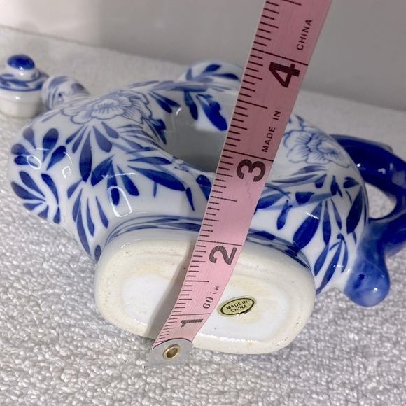 Vintage Blue White Ceramic Floral Donut Shaped Teapot - Picture 4 of 13